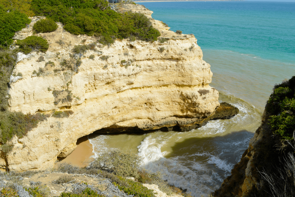 Praia da Cova Redonda Lagoa