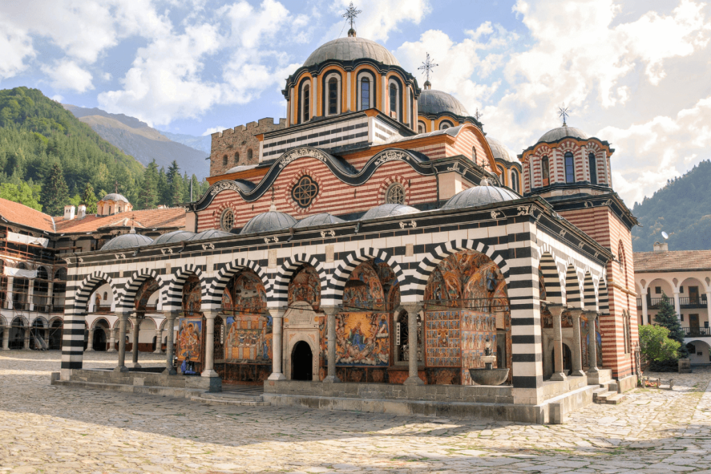 Mosteiro de Rila na Bulgaria religiao