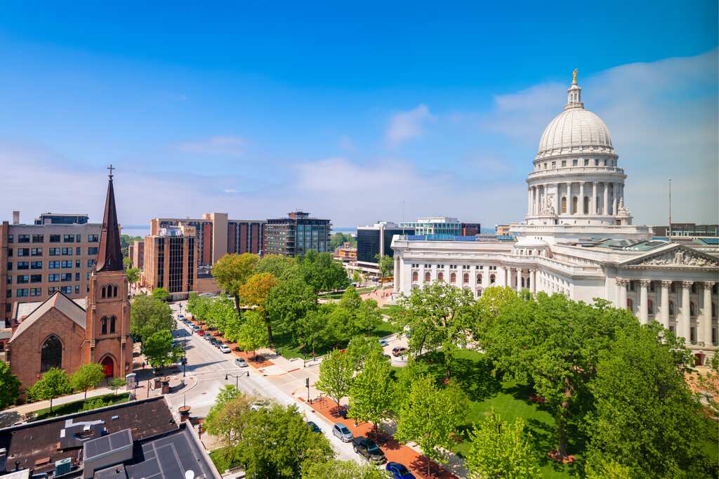 capitólio de Madison em Wisconsin uma das cidades mais bonitas e culturais do estado norte-americano